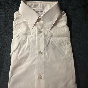 Calvin Klein Men's Classic White Dress Shirt